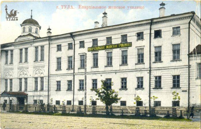 Вот так выглядело здание училища в 1911 году