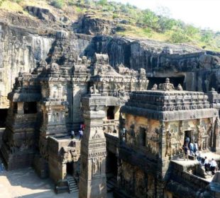 пещерные храмы Индии
