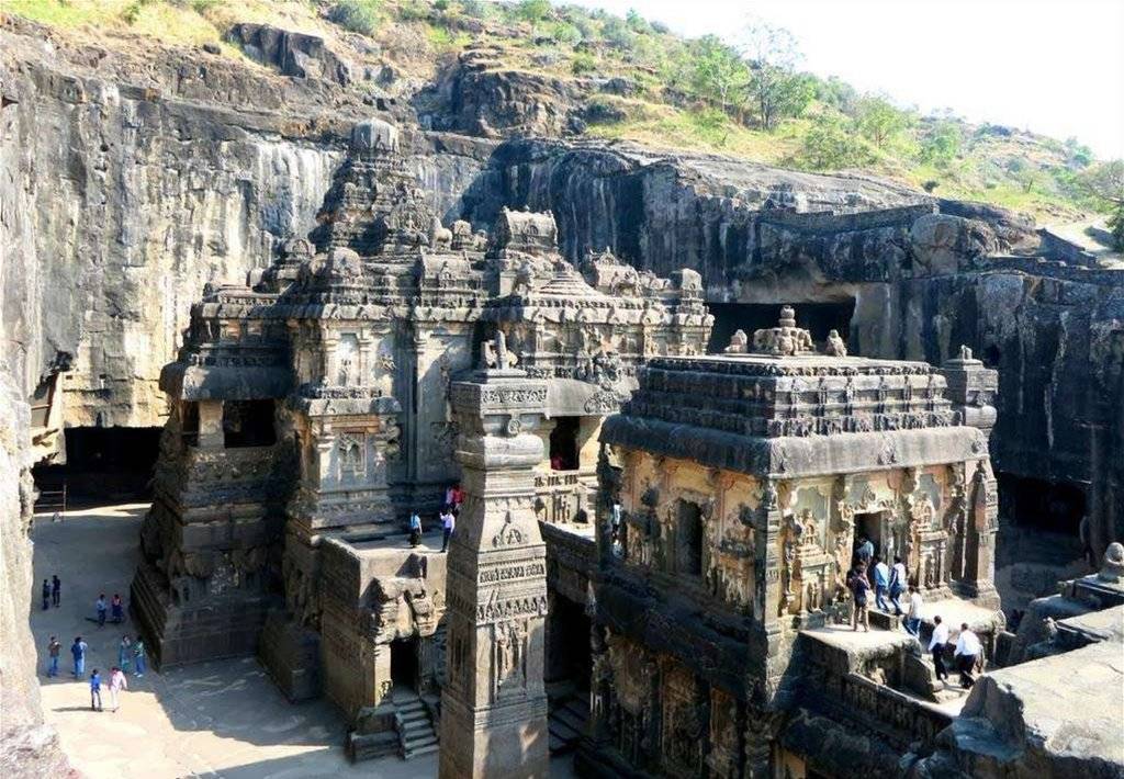 пещерные храмы Индии