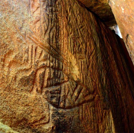 Гигантские петроглифы на стенах пещер горы Данигала /pinterest.ru/