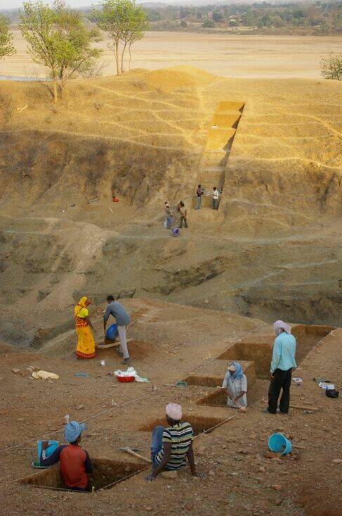 Раскопки в деревне Дхаба, Индия