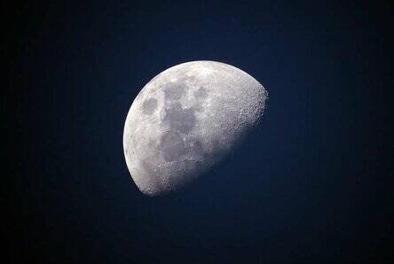 Уфолог Скотт Уоринг заметил в кратере Аристарх на Луне изображение «лица с рогами»
