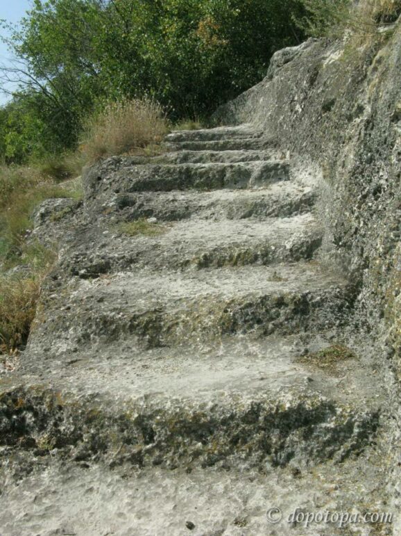 Каменные лестницы