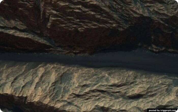 Ледяные отложения в кратерах Марса отражают смену времен года