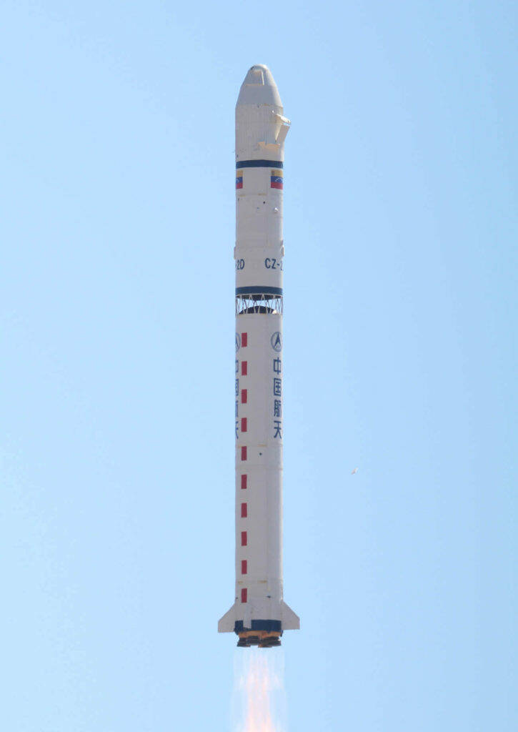 На китайской ракете использовали тормозной парус. Он уберет модуль с орбиты