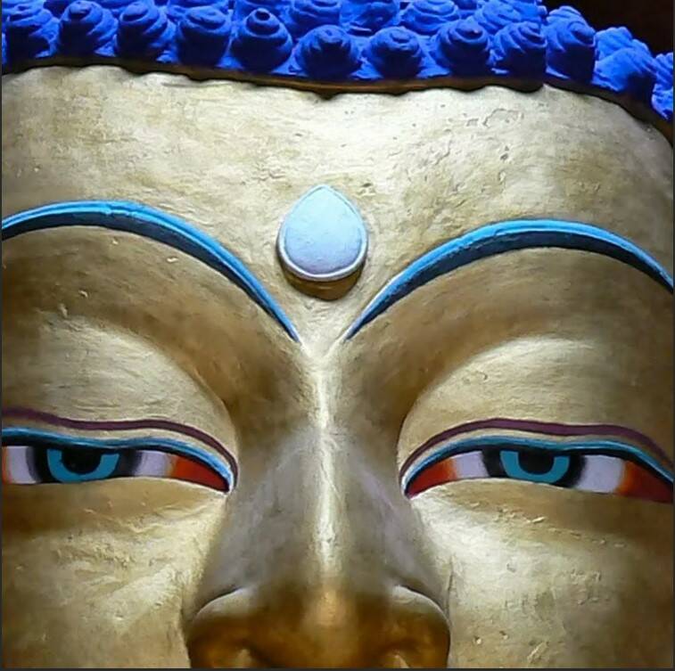 Голубые глаза Будды