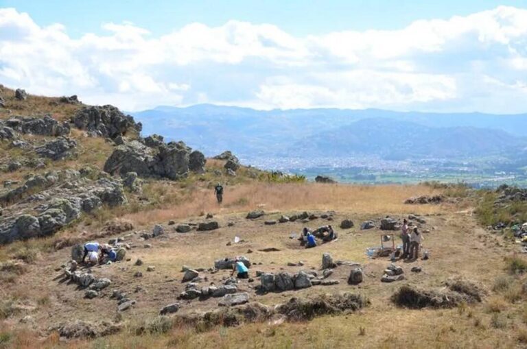 В Перу обнаружили древний мегалит возрастом 4750 лет - История Земли и ...